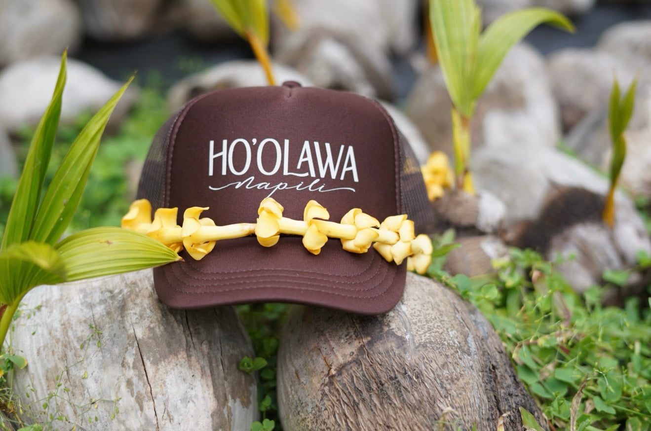 Low-profile trucker hat — Hoʻolawa Maui Napili logo snapback