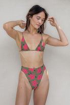 Lokahi Vaha scrunch triangle bikini top – seamless Hawaiian swimwear designed in Hawaiʻi