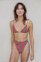 Lokahi Vaha scrunch triangle bikini top – seamless Hawaiian swimwear designed in Hawaiʻi